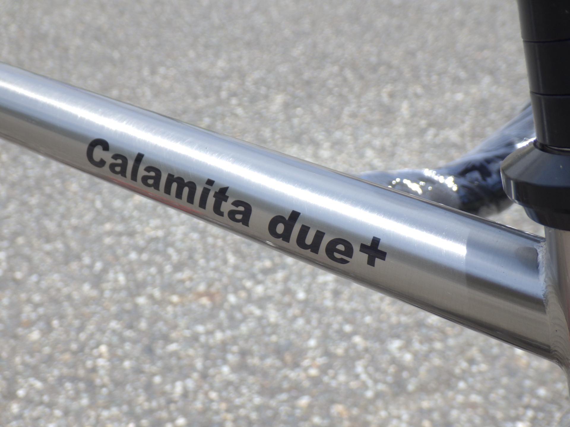 Calamita due+のMサイズ Silk Brushが入荷しました！ :: KuwaharaCycle